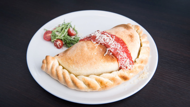 Capri Újpest - Calzone (32 cm)