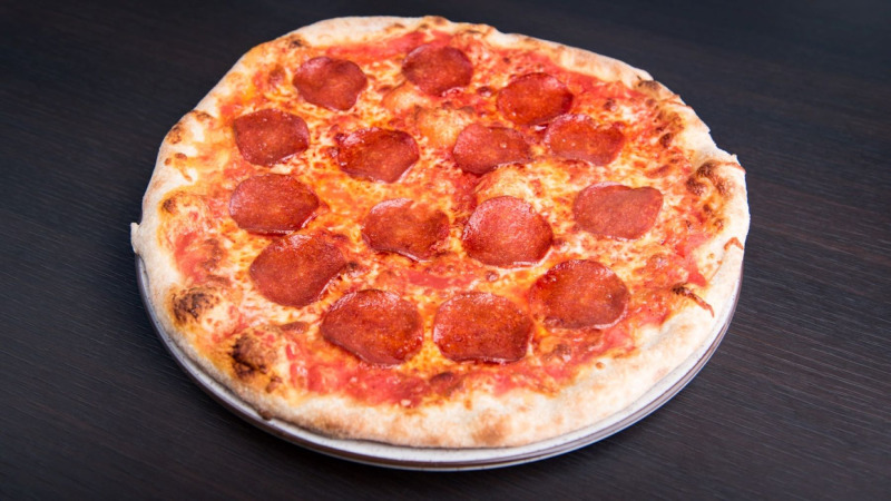 Capri Buda - Pizza Con Salami 45 cm