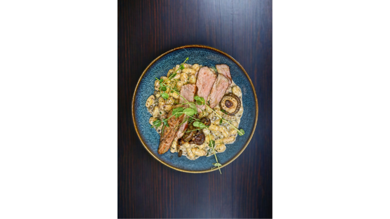 Capri Duna - Gnocchetti tartufo (szarvasgombás mascaporne szósszal, sertésszűzzel, pirított gombákkal)