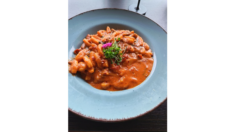 Capri Duna - Édesburgonya-gnocchi (olasz kolbász, csípős calabriai kolbászragu,kápiapaprika, aszalt paradicsom)